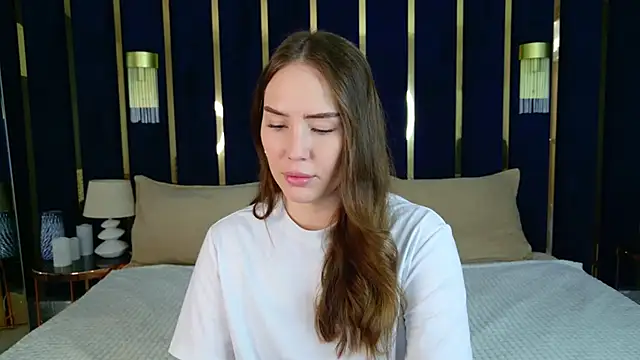 Arielle Vade online show from April 14, 5:29 am