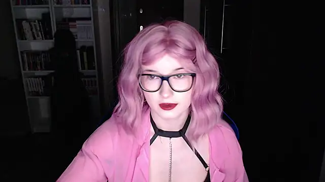 LunaXcherry online show from March 6, 6:25 pm