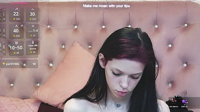 PeachyElla26 online show from March 9, 1:47 pm