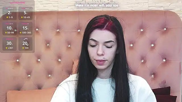 PeachyElla26 online show from March 8, 1:37 pm