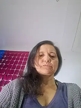 Alexamontiel  online show from April 3, 2:09 am