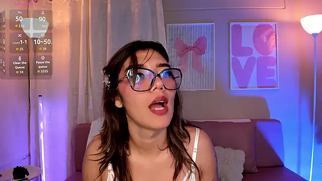 LiliteaseX online show from March 22, 6:36 pm