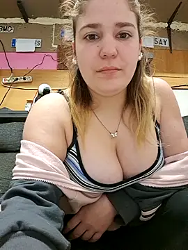 Dulcexpecado online show from April 19, 5:24 pm