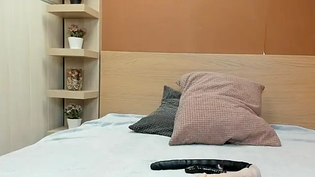 PinkyTwerkyX online show from March 21, 1:49 pm