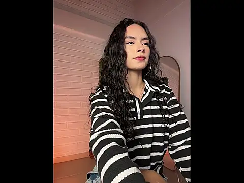 cristal roberts online show from June 7, 10:16 pm