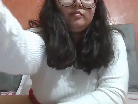 DearestKittyKat online show from February 27, 6:35 am