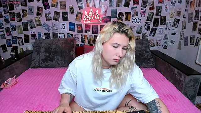 x Ulya1cutex online show from June 1, 7:04 pm