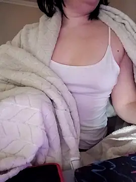 HornyCumBitch online show from February 25, 4:33 am