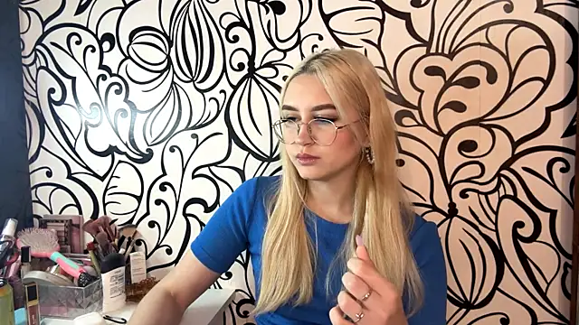 Kat Catherine online show from February 27, 11:32 am