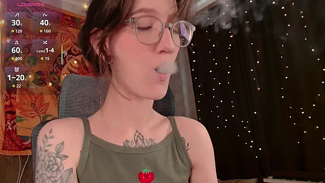 lolami  online show from June 4, 7:24 am