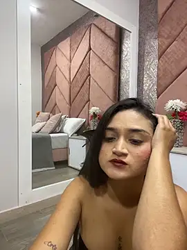 Sunny Linn online show from March 31, 10:59 am