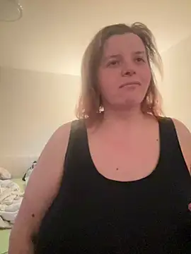 Laura-Loveyou online show from March 25, 5:05 pm