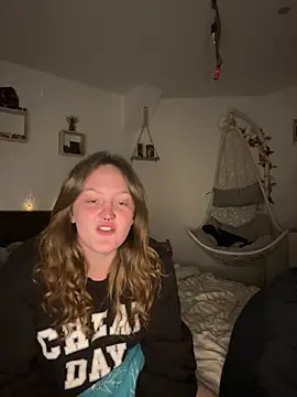 Maryjane-Spidermann online show from March 3, 8:04 pm