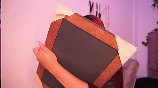 TiffanySander online show from February 17, 2:33 am