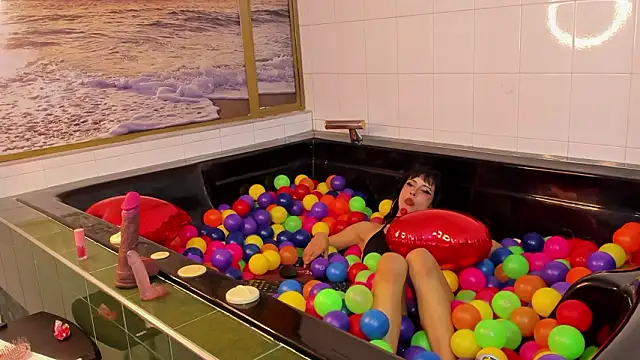 emma cg online show from March 11, 8:00 pm