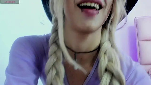 emma cg online show from March 3, 8:15 pm