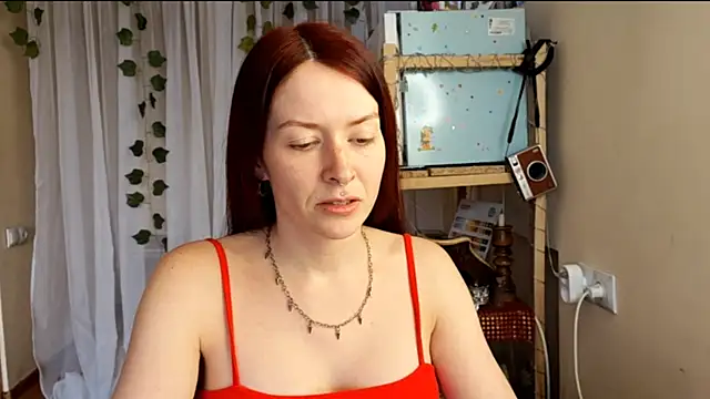 Kamila Moore  online show from March 3, 2:45 pm