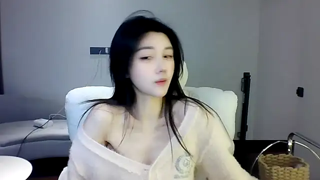 MedeLineayr online show from April 17, 1:57 pm