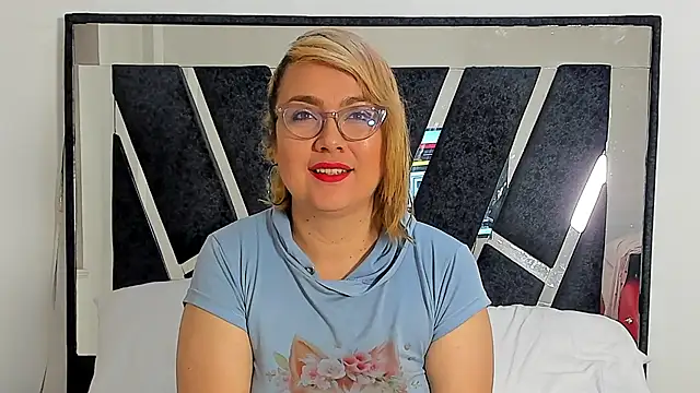 DariaLuca online show from February 24, 11:53 am