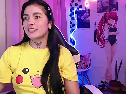 Snapshot of JanineRae chatting on February 19, 7:46 pm JanineRae online show from February 19, 7:46 pm