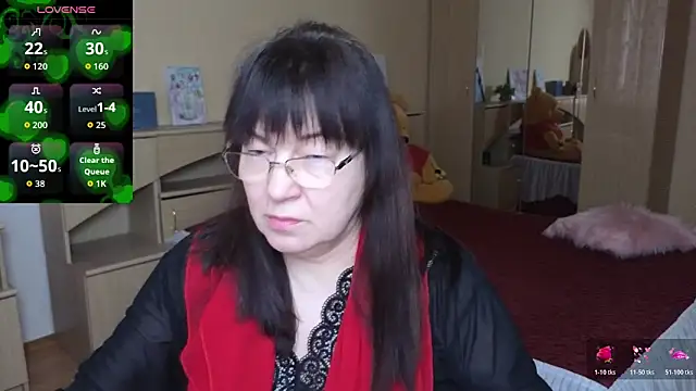 Tori Twirl online show from March 13, 6:15 am