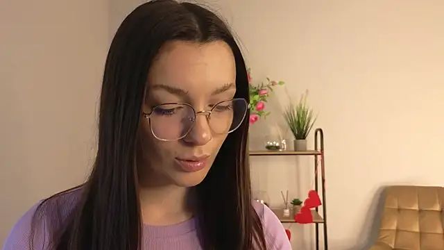 Merrit Bef online show from February 25, 10:25 am