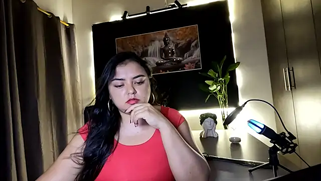 AzaraOnyx online show from July 9, 5:59 pm