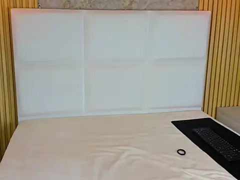 LolaWhite online show from April 19, 4:34 am