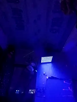 issyamazin online show from April 8, 1:41 am