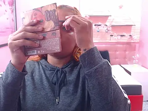 Alicefetishxxx online show from April 1, 1:01 pm