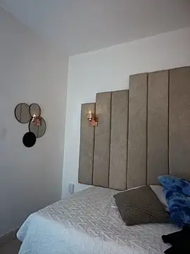 rashaaa  online show from April 24, 3:09 am