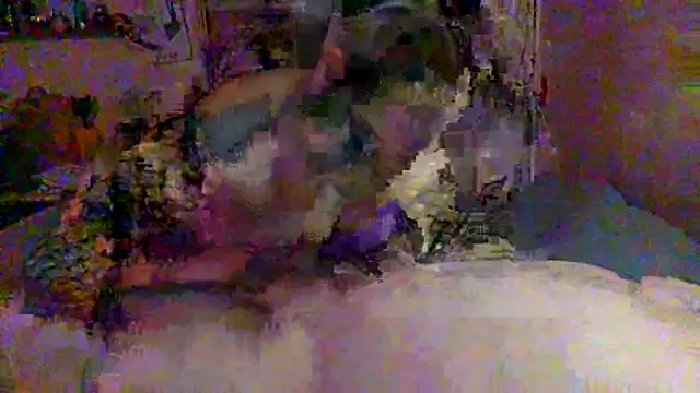 BrattyGirl2424 online show from May 8, 6:49 am