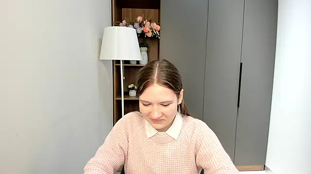 KourtneyRevira online show from February 18, 8:02 am