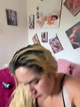 violet-grey online show from June 3, 2:33 pm