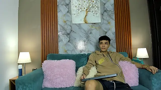 YOUNG BOYS HELL online show from March 4, 1:12 am