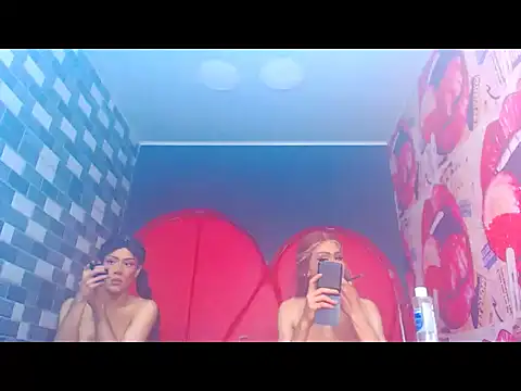 charlottxjuless online show from February 20, 2:07 pm