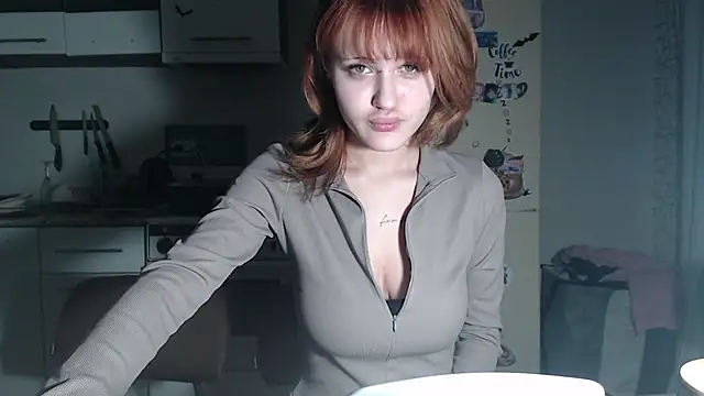 SolarAdrienne online show from March 10, 9:41 pm