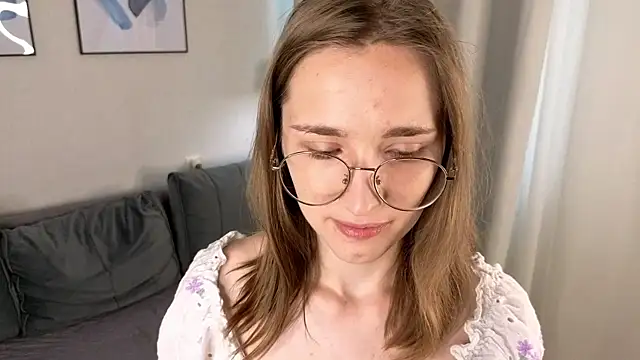 AshleyyJones online show from June 6, 2:23 pm