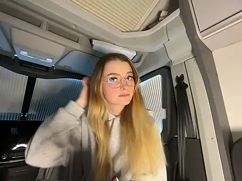 melanieTesss online show from February 20, 11:01 am