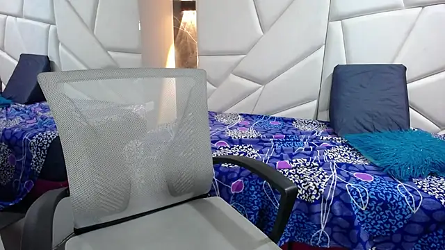 violet angel13 online show from April 10, 5:30 pm