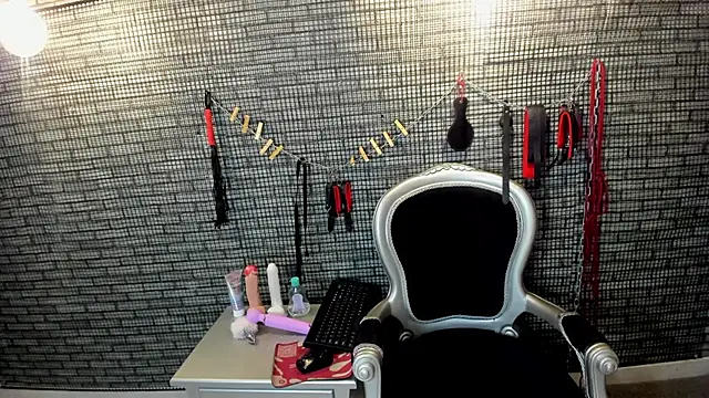 hillary bigbutt online show from March 24, 4:18 am