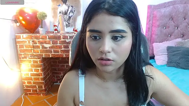 mila quin online show from March 25, 8:01 pm