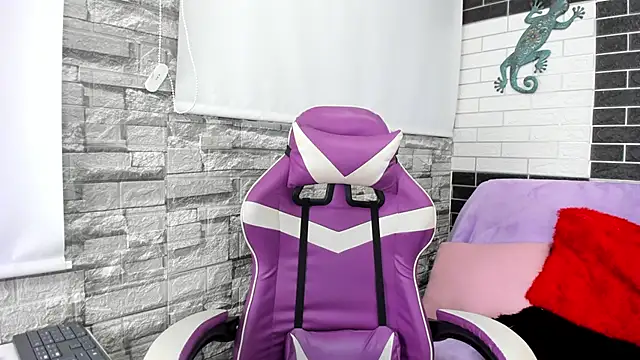 Sienna Lux01 online show from March 3, 11:27 am