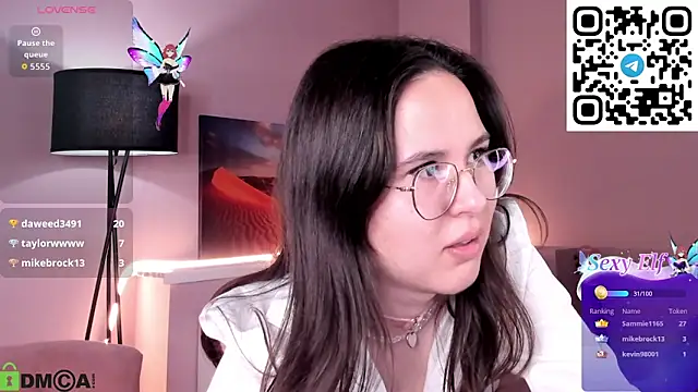 leylamirage online show from April 18, 7:07 pm