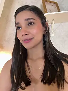 AlessiaVallmont online show from April 2, 9:01 pm