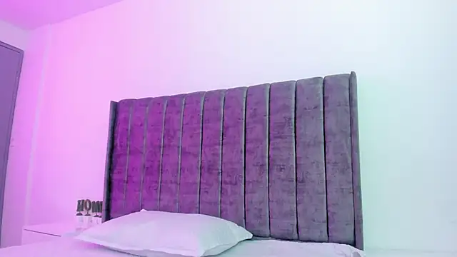 Evelin  thompsson online show from March 7, 3:24 am