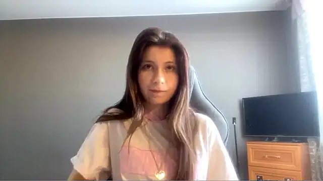 LunnaBliss online show from February 17, 12:15 pm