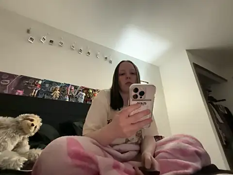 pinkhairfun16 online show from June 10, 4:33 am