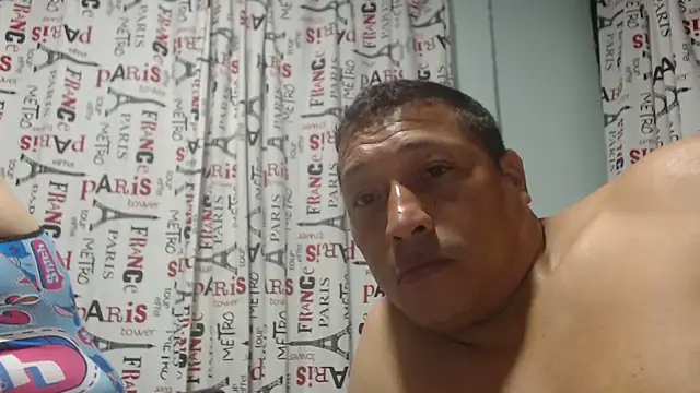 pareja latina2214 online show from April 11, 12:17 am