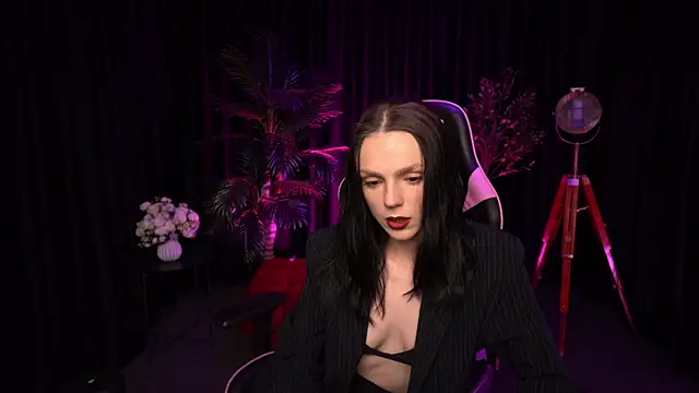 Wild Alice me online show from April 7, 3:25 pm